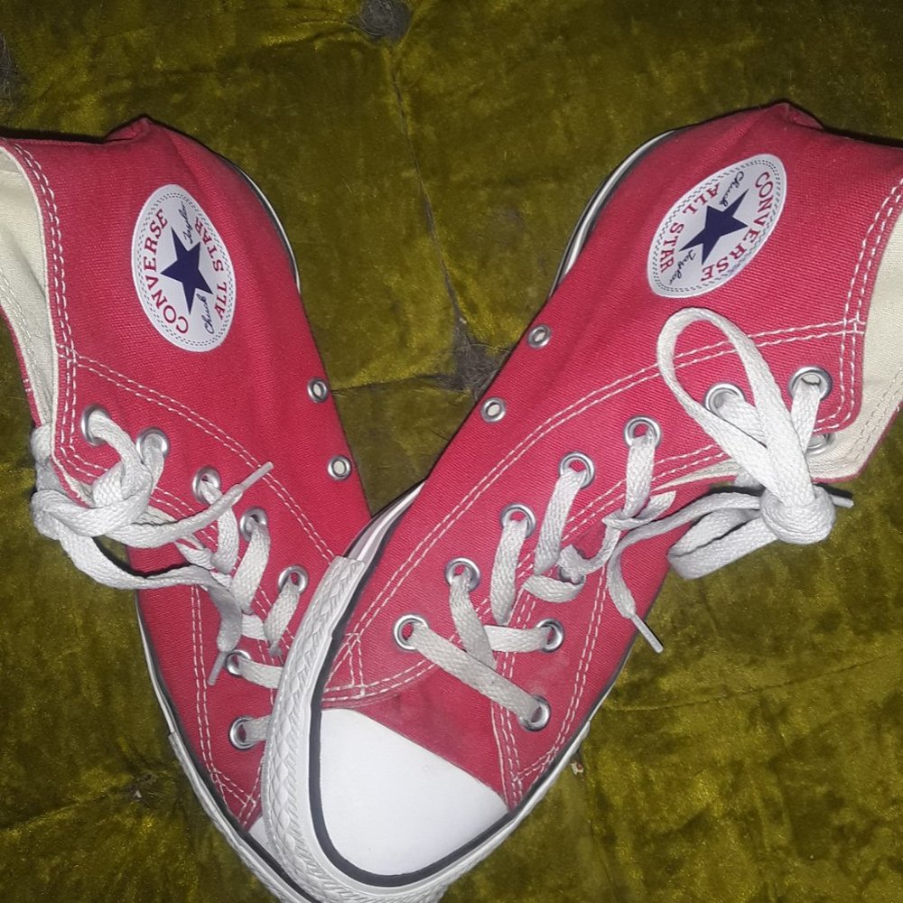 Converse AllStars Red Chuck Taylor Hightops; New!